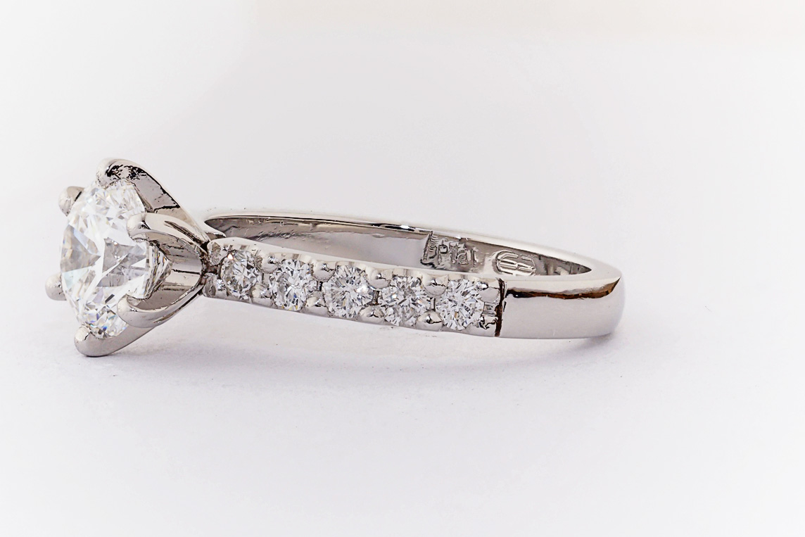 Ladies Diamond Ring
