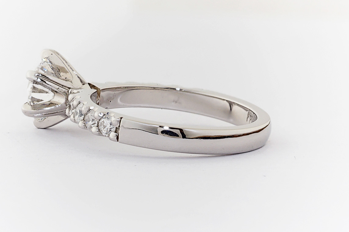 Ladies Diamond Ring