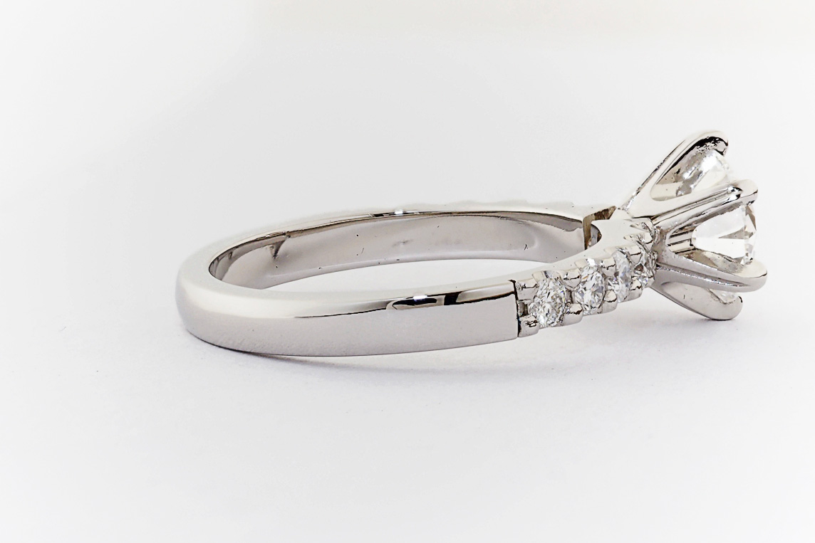 Ladies Diamond Ring
