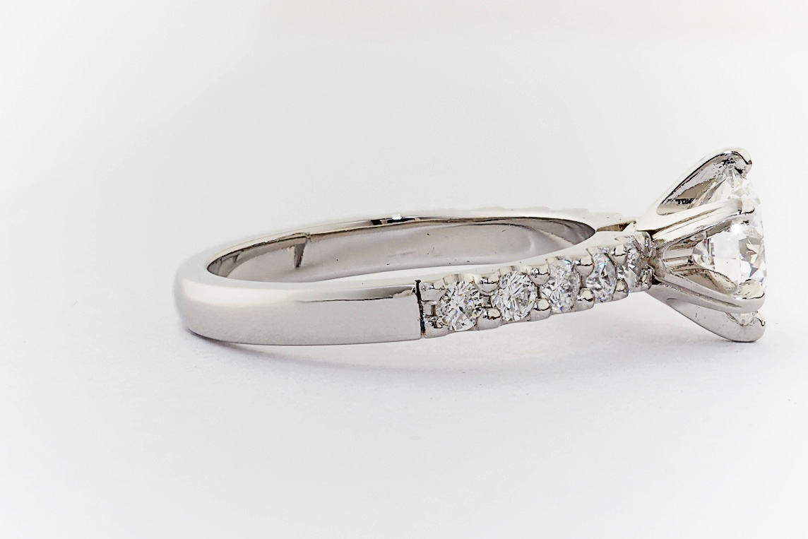 Ladies Diamond Ring