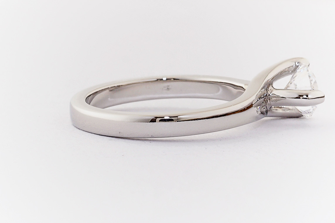 Ladies Diamond Ring