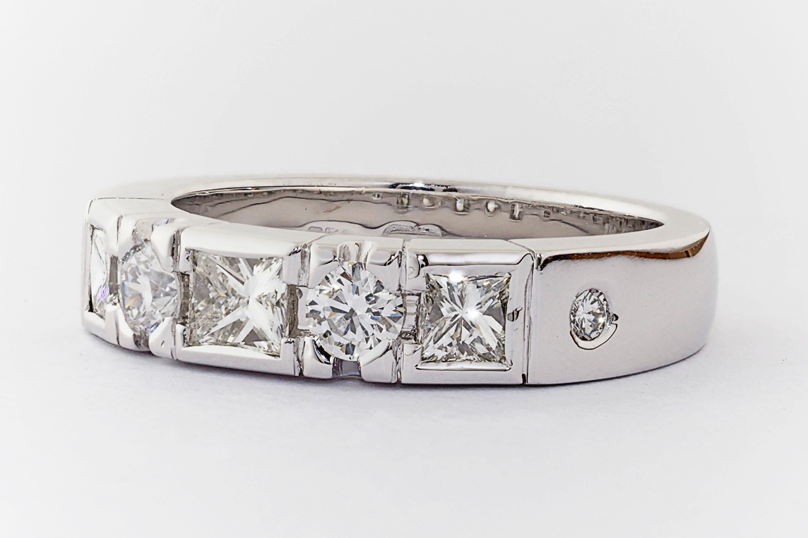 Ladies Diamond Ring