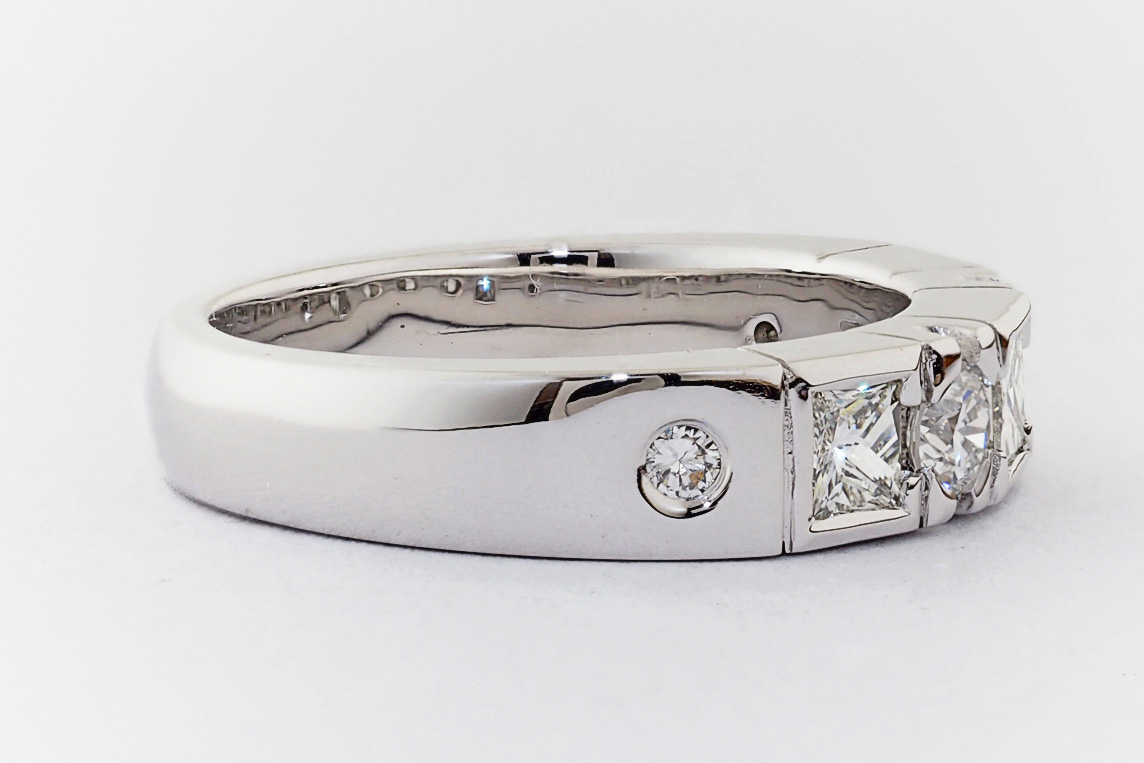 Ladies Diamond Ring