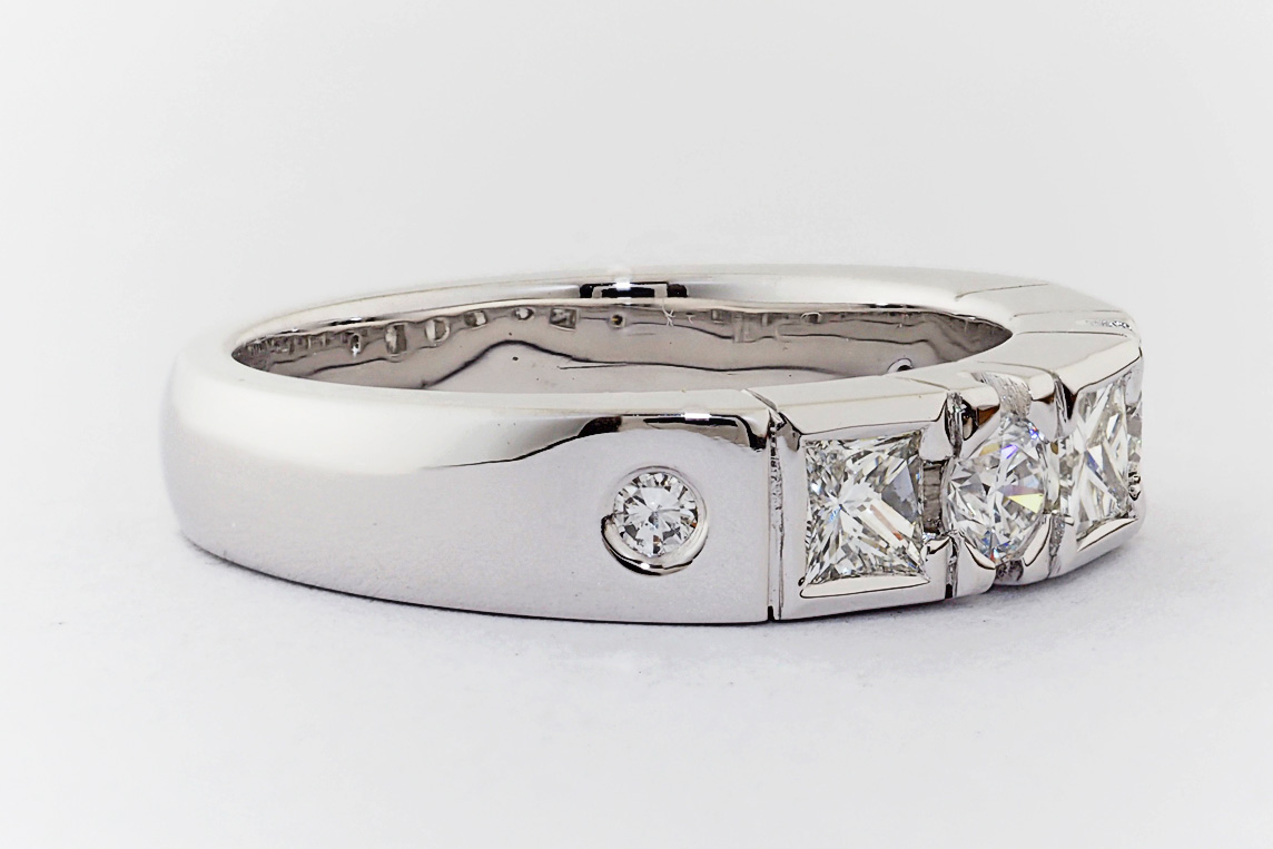Ladies Diamond Ring