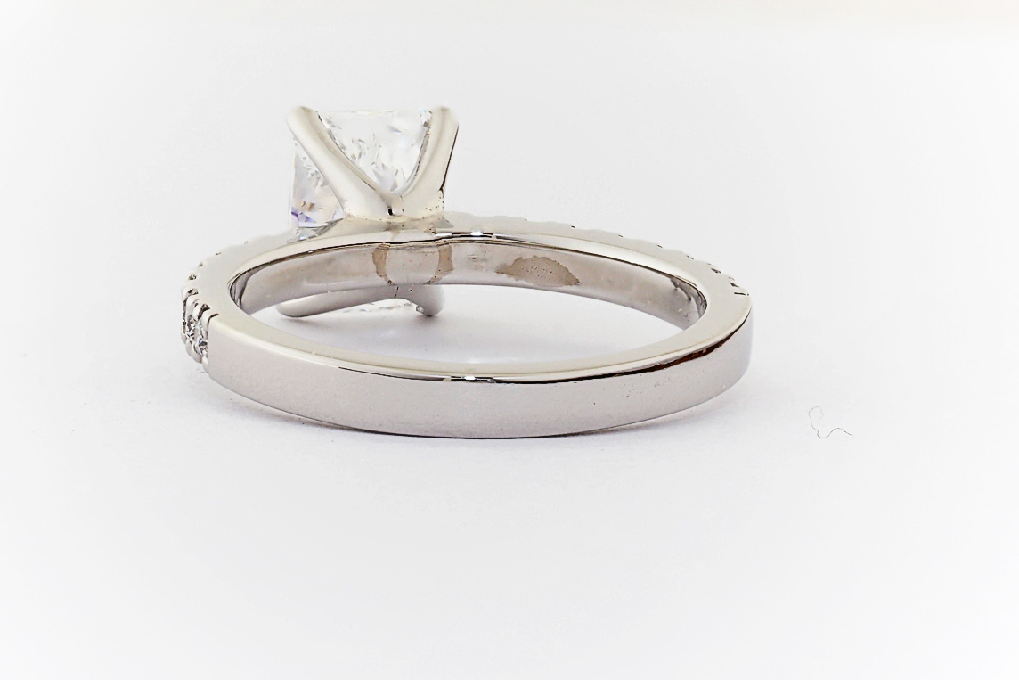 Ladies Diamond Ring