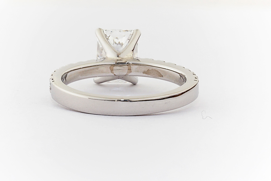 Ladies Diamond Ring