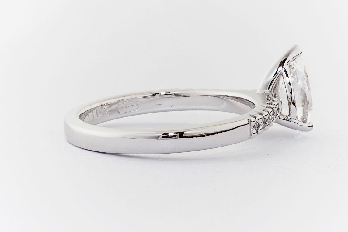 Ladies Diamond Ring