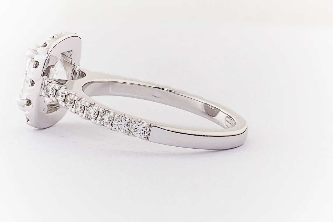 Ladies Diamond Ring