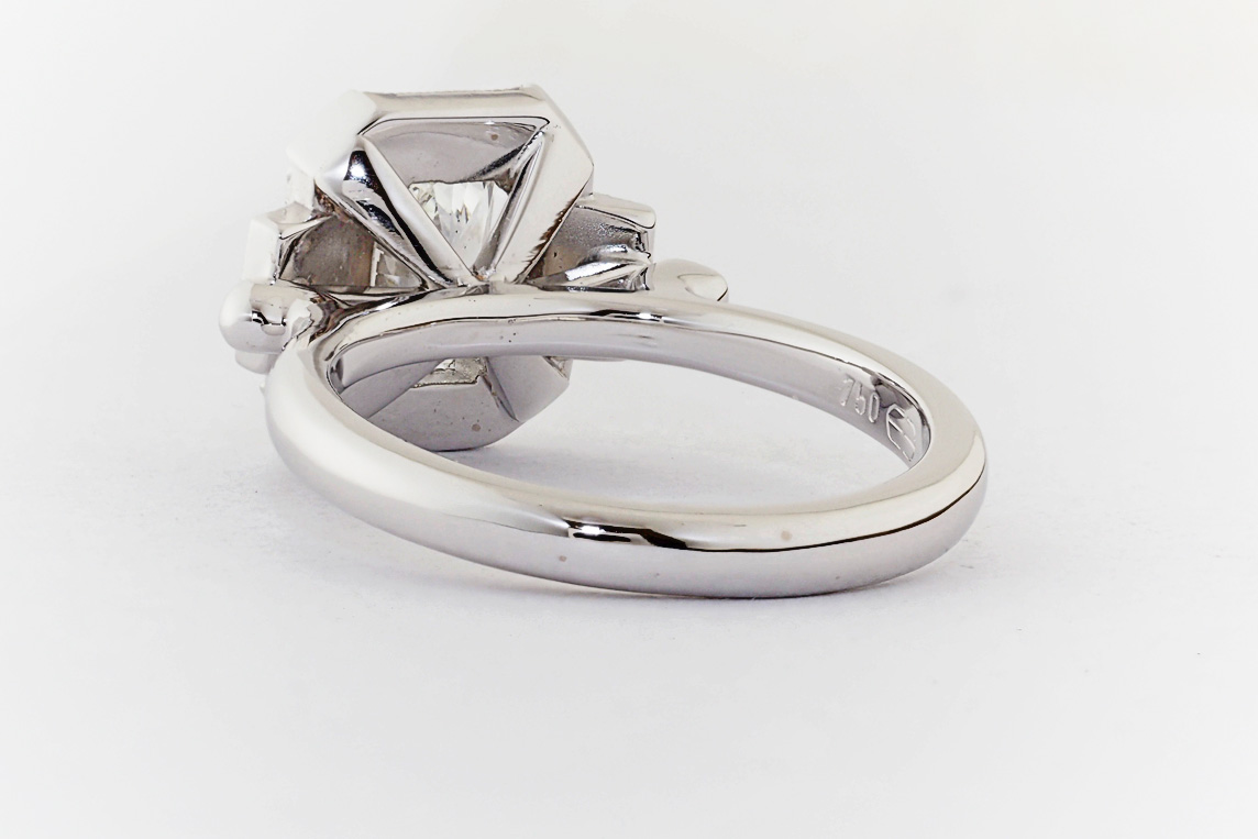 Ladies Diamond Ring
