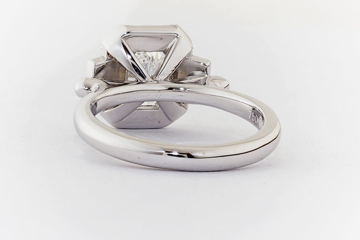 Ladies Diamond Ring