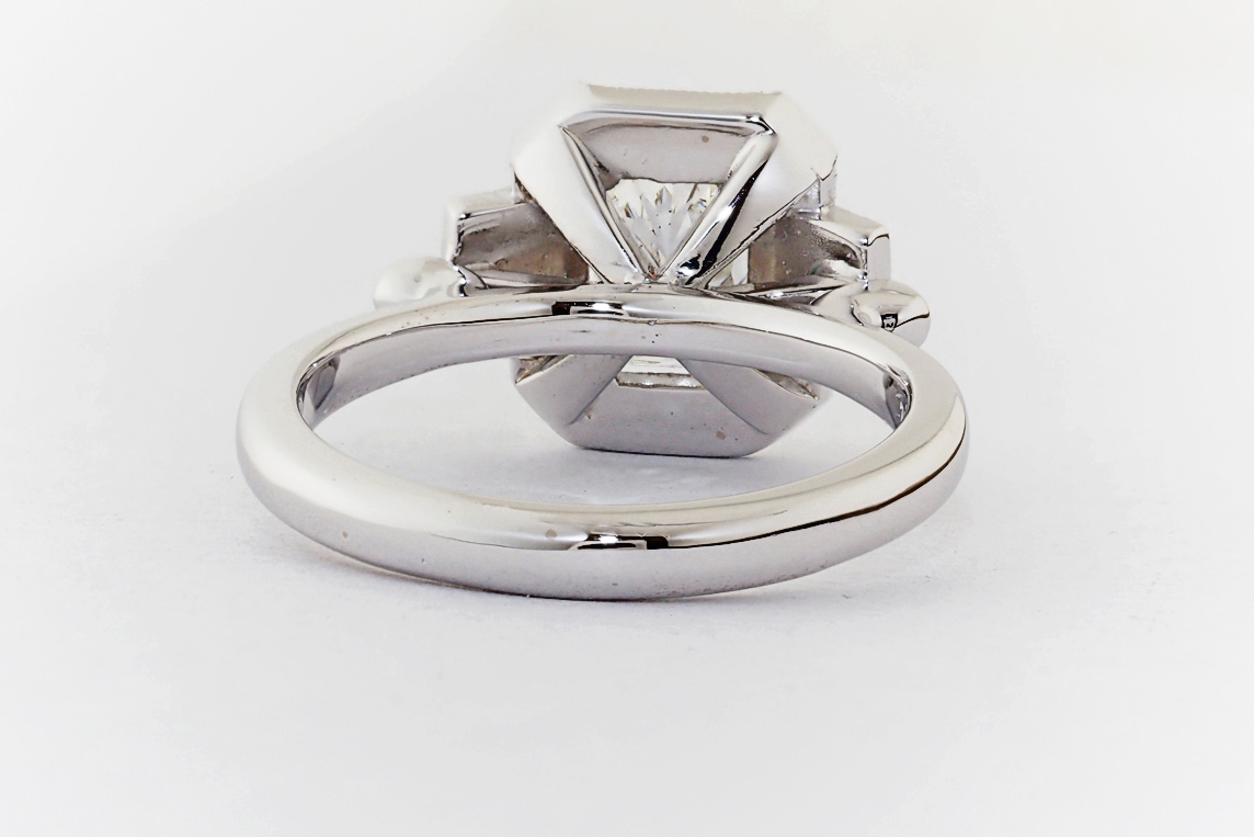 Ladies Diamond Ring