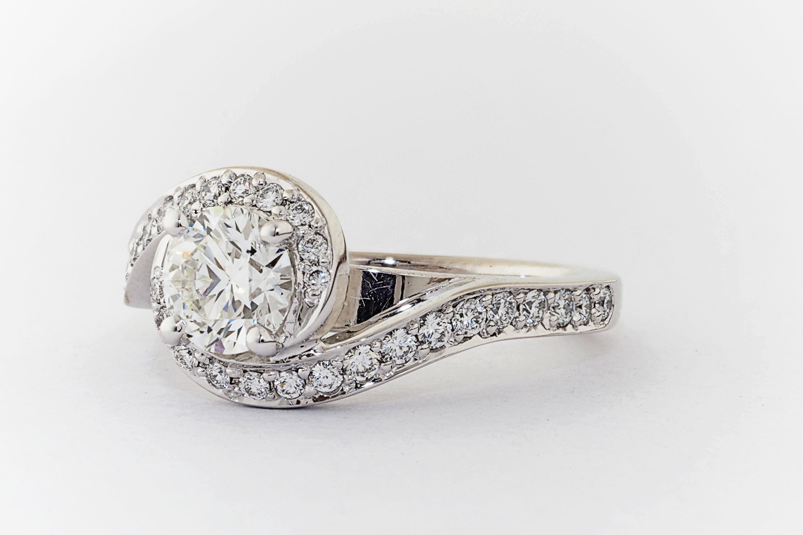 Ladies Diamond Ring