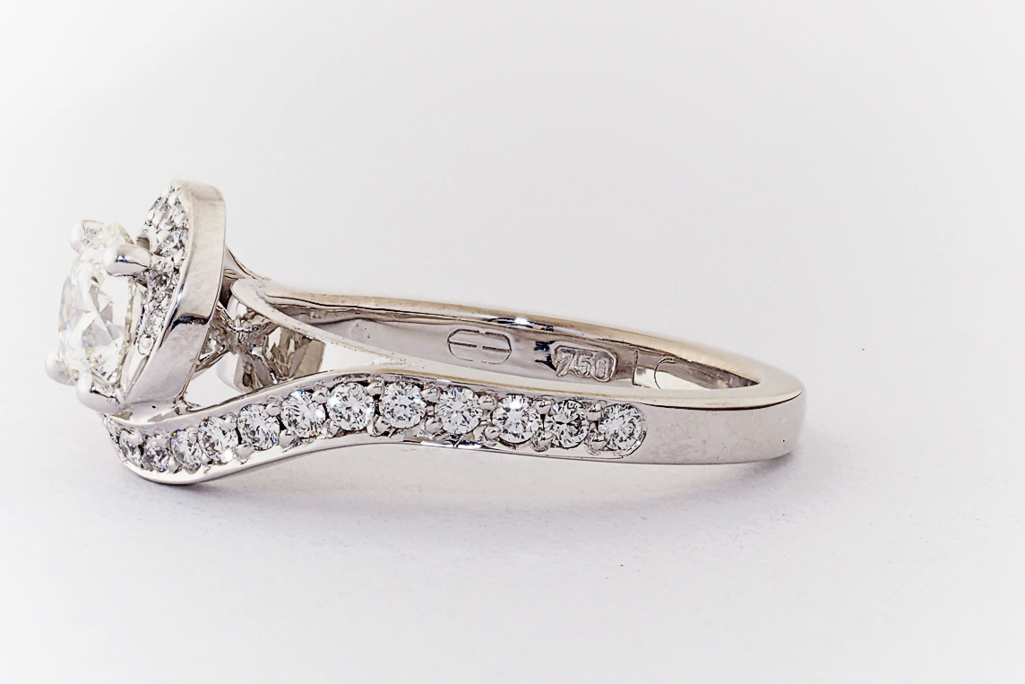 Ladies Diamond Ring