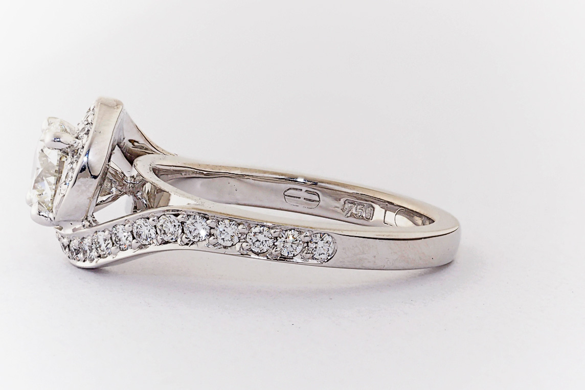 Ladies Diamond Ring