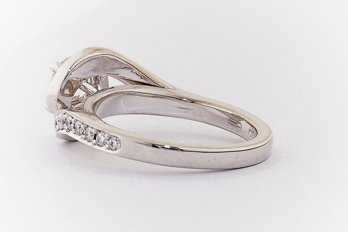 Ladies Diamond Ring