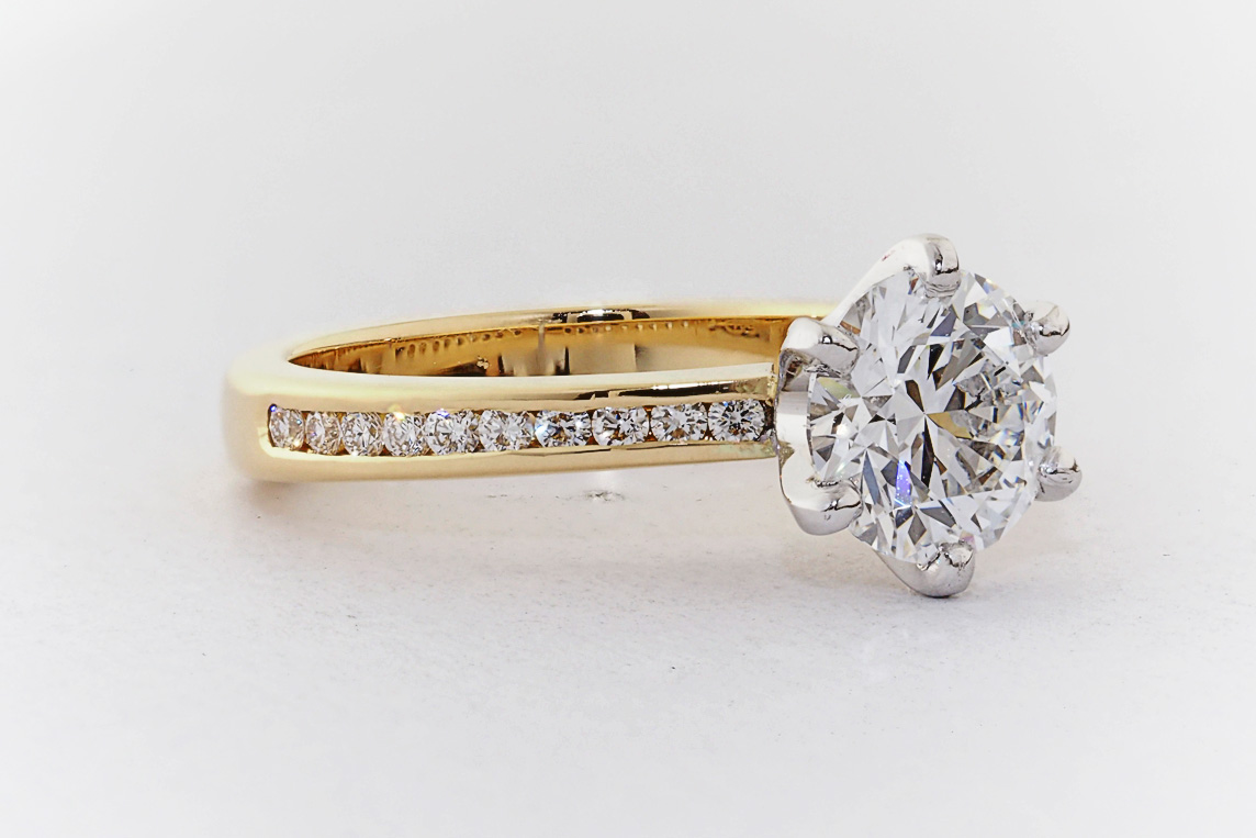 Ladies Diamond Ring