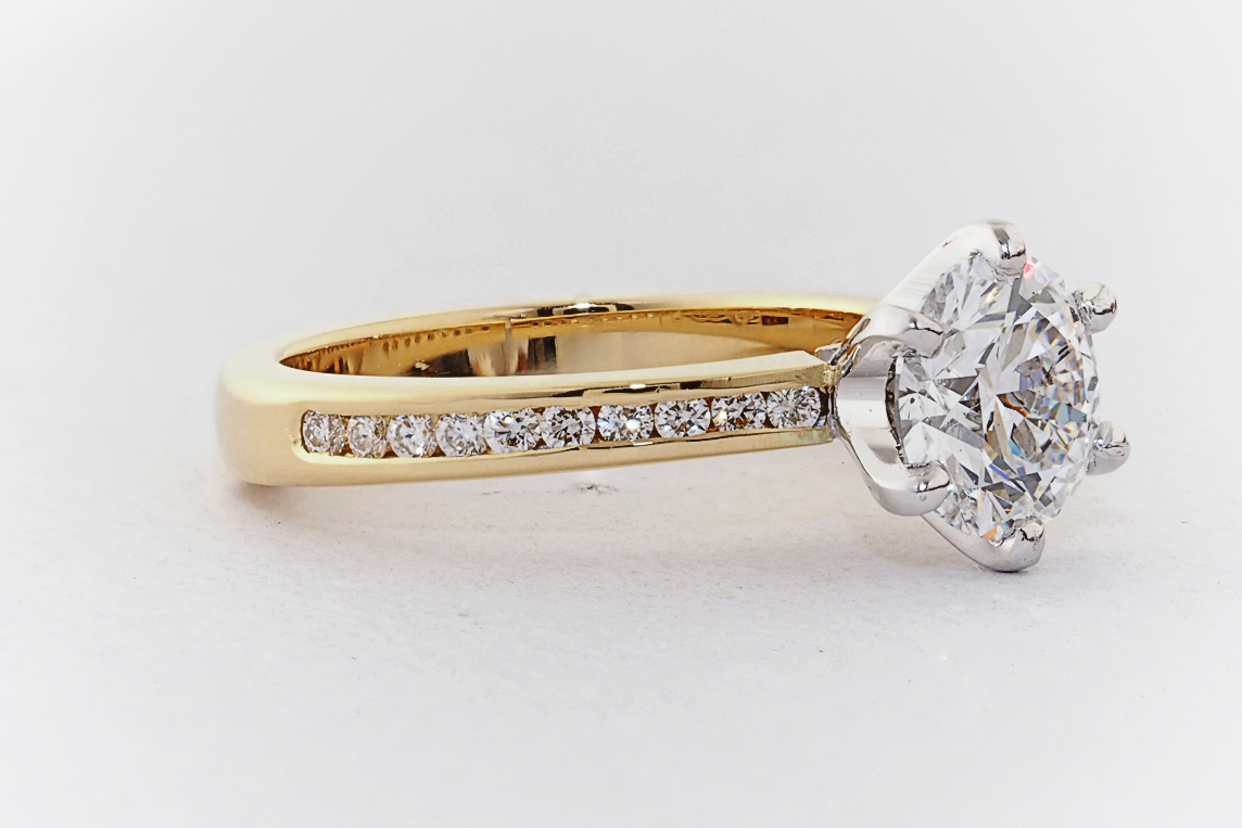 Ladies Diamond Ring
