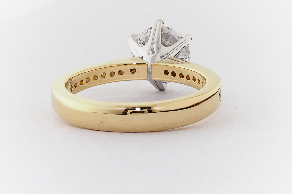 Ladies Diamond Ring