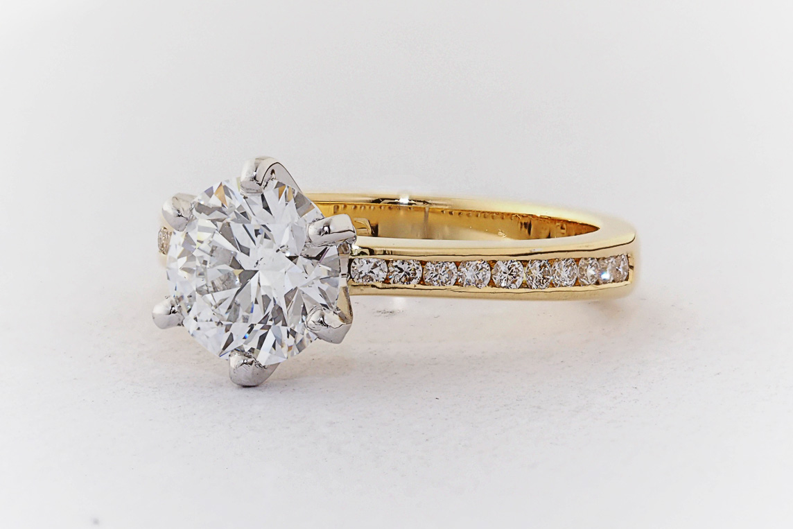 Ladies Diamond Ring