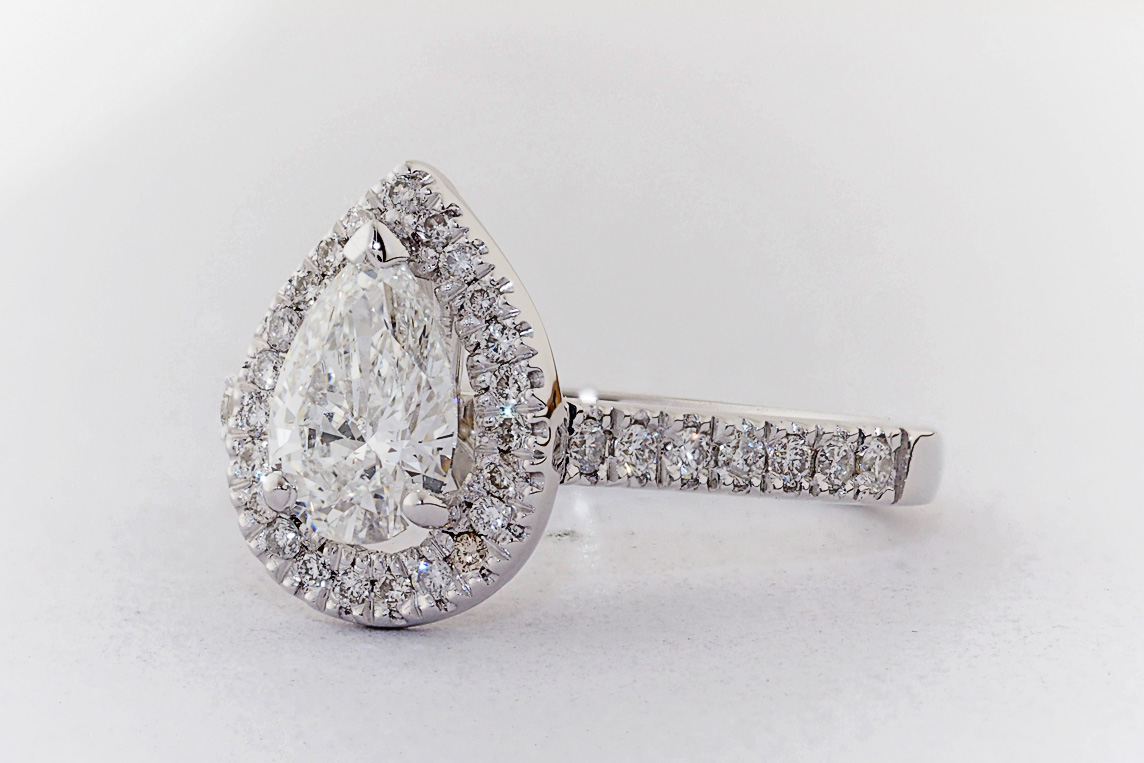 Ladies Diamond Ring