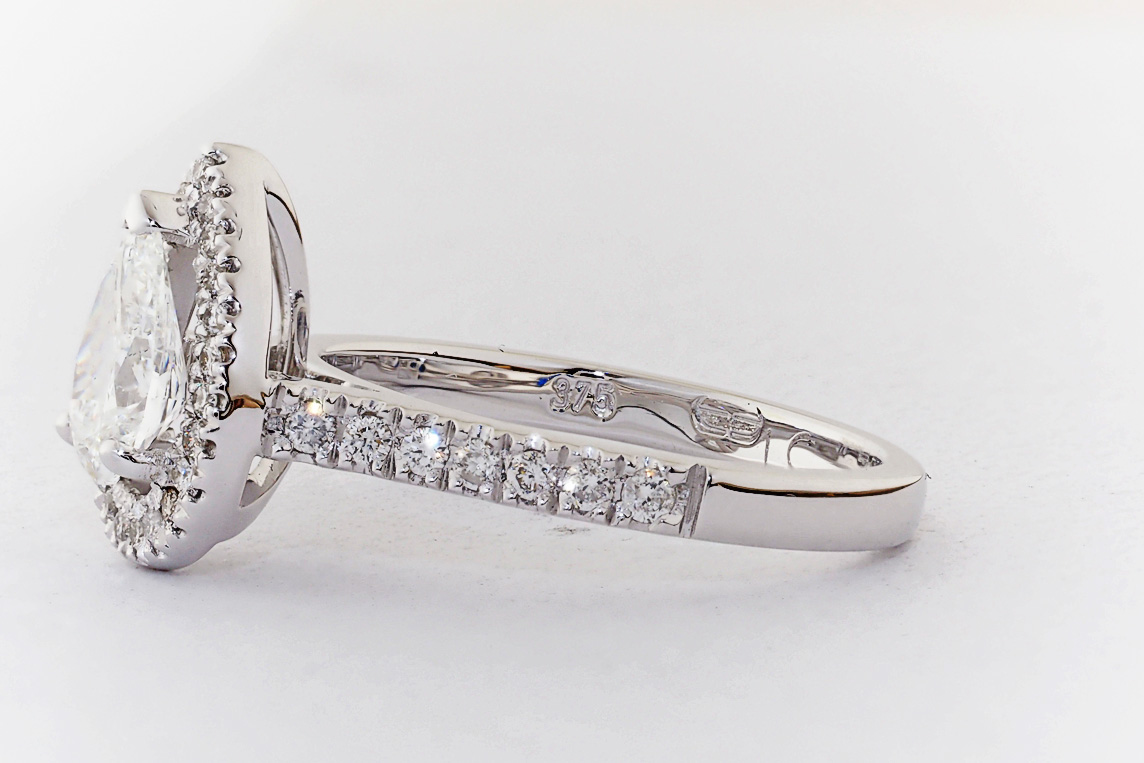 Ladies Diamond Ring