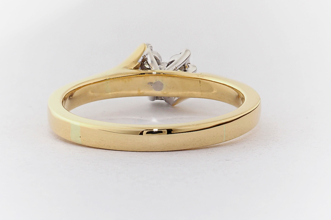 Ladies Diamond Ring