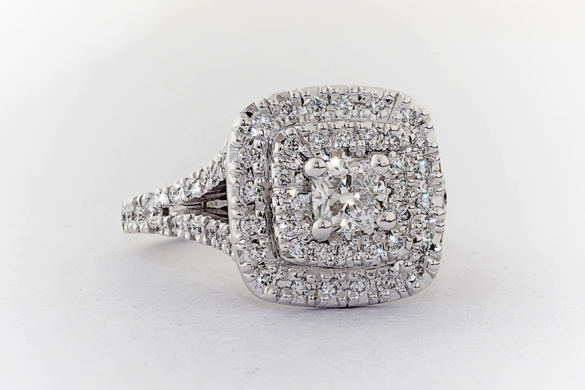 Ladies Diamond Ring