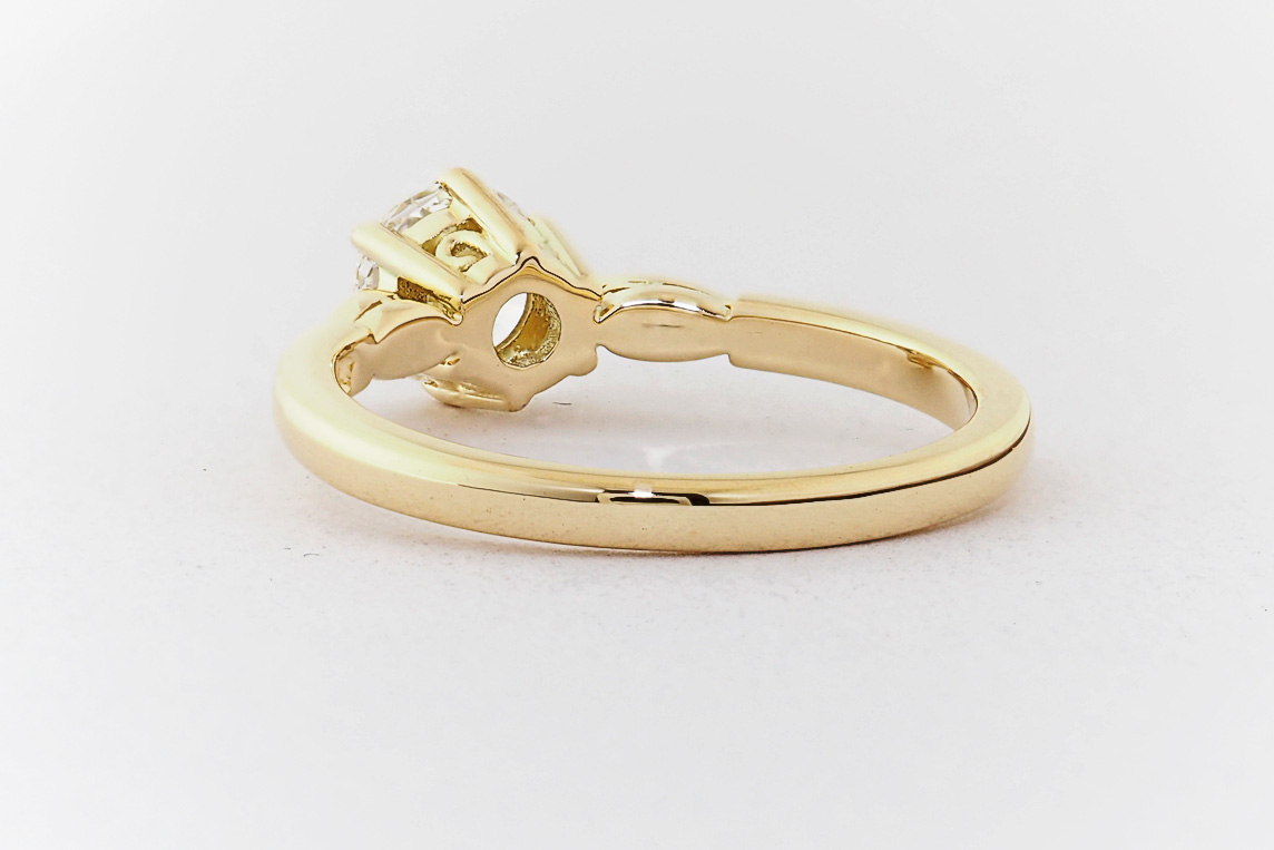 Ladies Diamond Ring