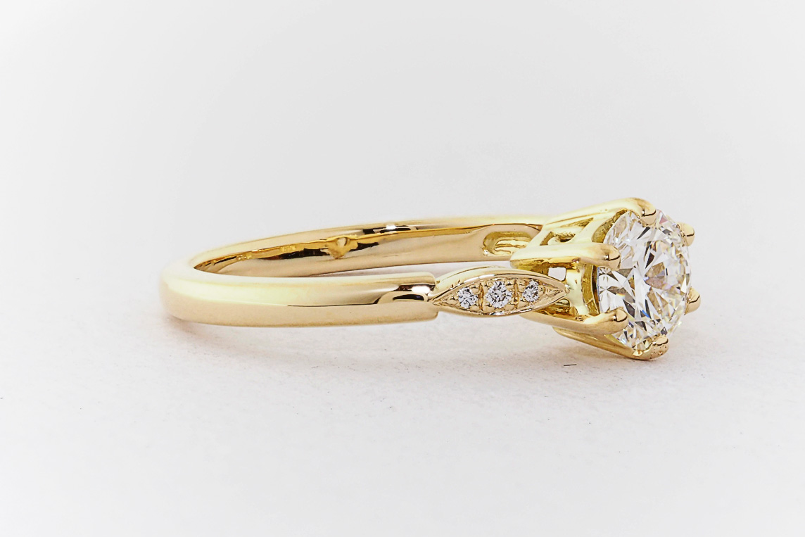 Ladies Diamond Ring