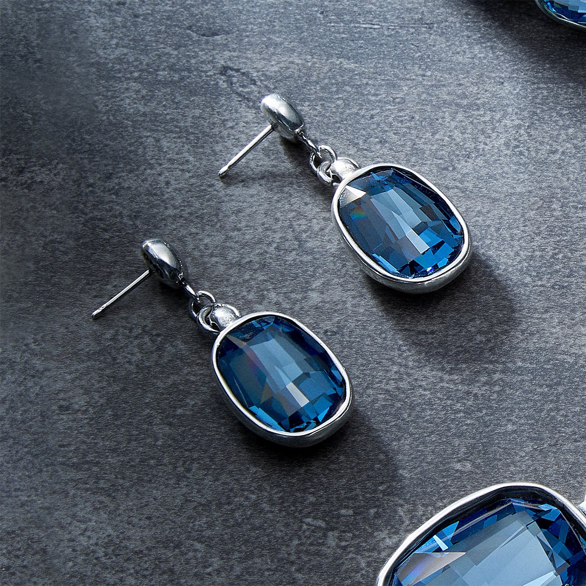 k4a7971rgb2_1800x1800